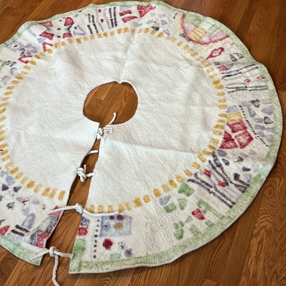 Anthropologie-Folk Tree Skirt NWT - Picture 9 of 16
